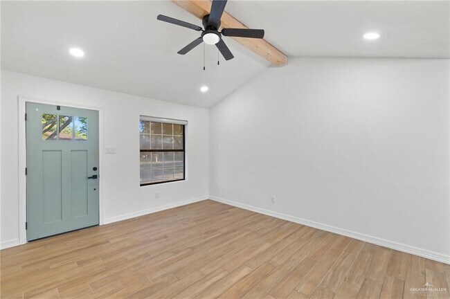 Building Photo - 104 Aldrin St