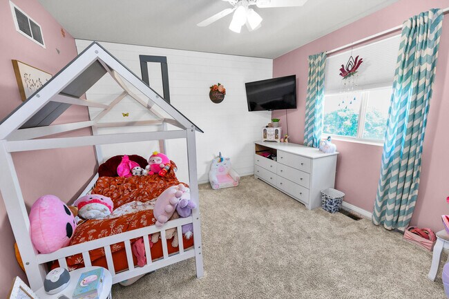 Building Photo - 26574 Bronx Dr