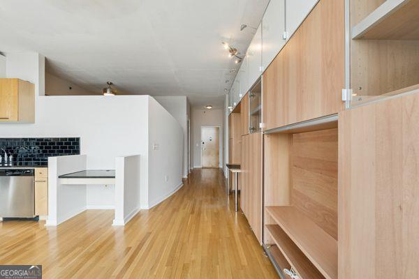 Building Photo - 3324 Peachtree Rd
