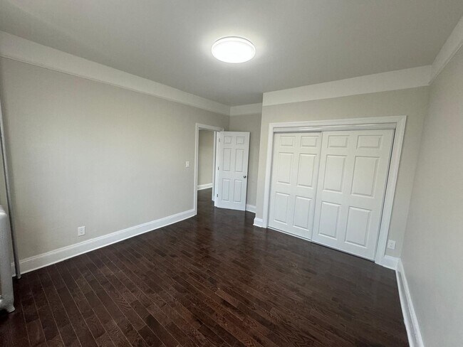 Building Photo - 53 Terhune Ave