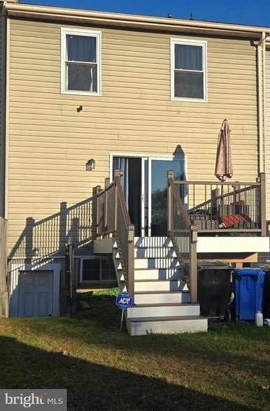 Building Photo - 2118 Cedar Barn Way