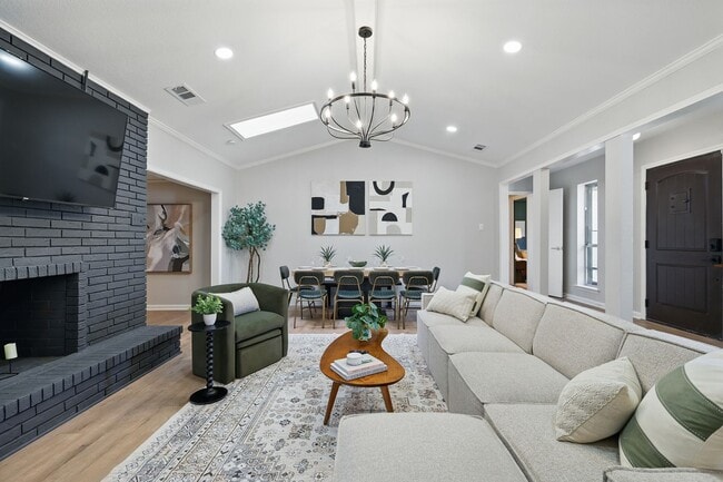 Building Photo - Luxury 5-Bedroom Retreat with Pool & Game Room