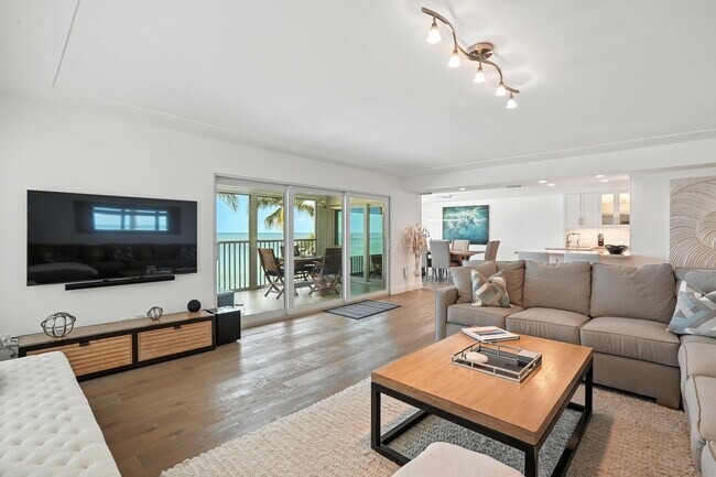 Building Photo - 9517 Gulf Shore Dr
