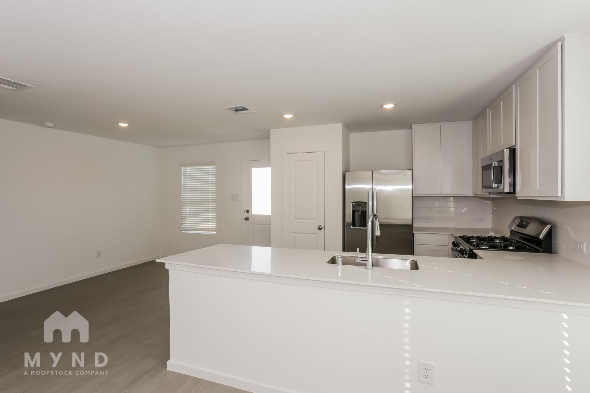 Building Photo - 2761 Mistwood Dr