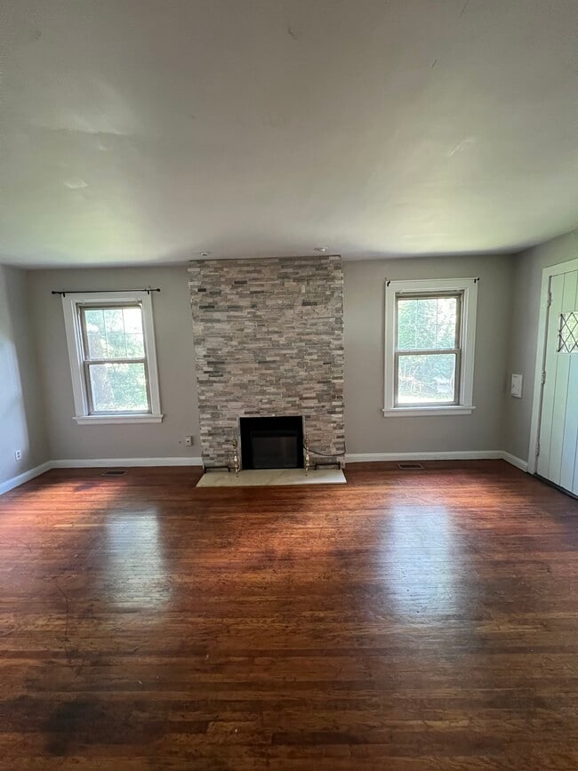 Building Photo - 4038 Clifton Ave