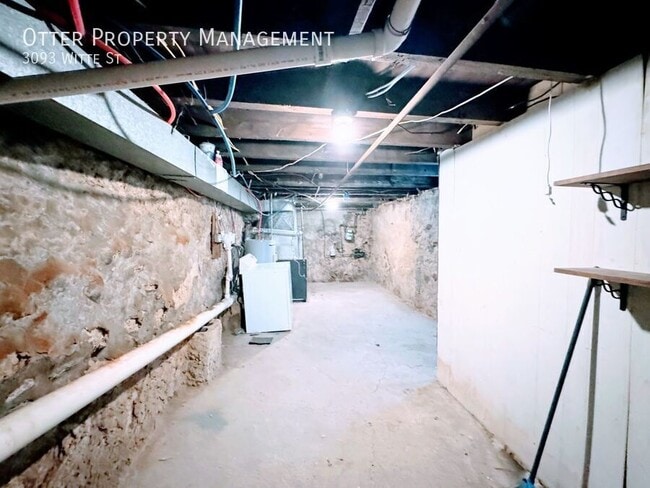 Building Photo - 3093 Witte St