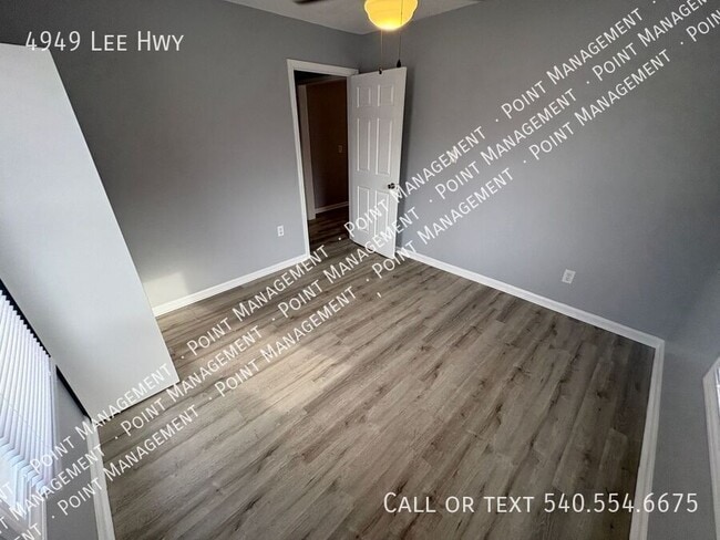 Building Photo - 4949 Lee Hwy