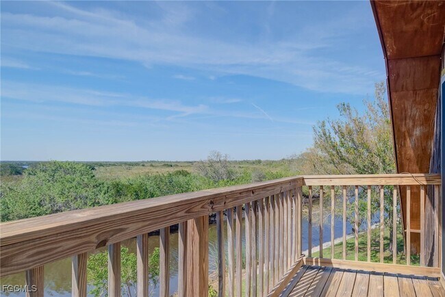 Building Photo - 373 Hile Ln