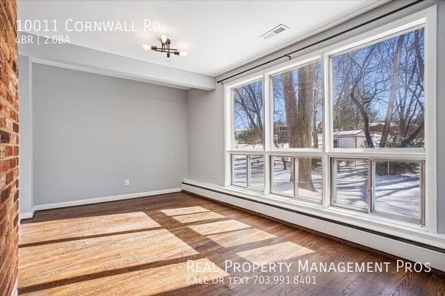 Building Photo - 10011 Cornwall Rd