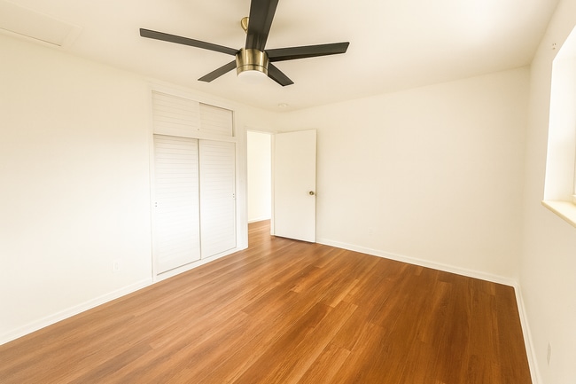 Building Photo - Charming 2BR/1BA Apartment in Sunrise – $2...