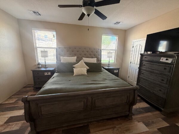 Building Photo - 13215 Emerald Isle St