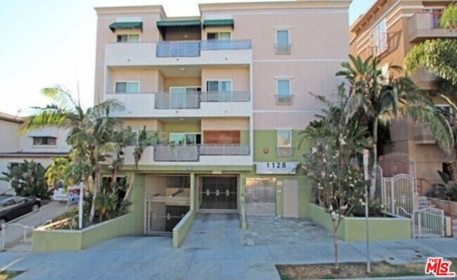 Building Photo - 1128 S Serrano Ave