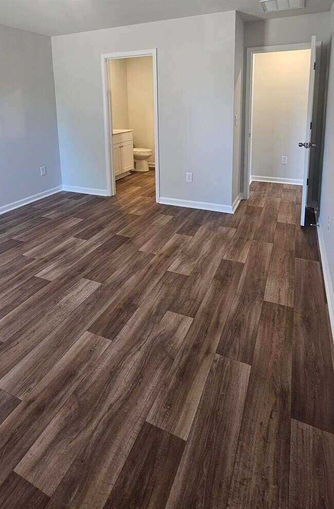 Building Photo - 337 Sweet Vernal St