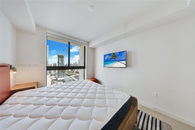 Building Photo - 11 NE 6th St