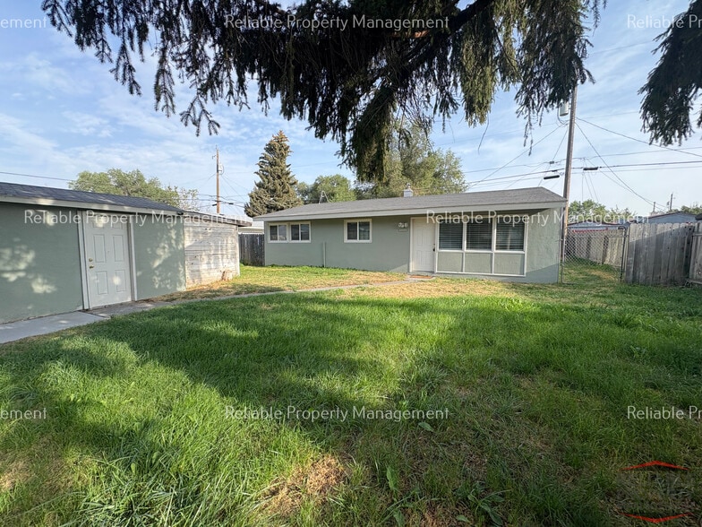 Primary Photo - 1115 Halsey St