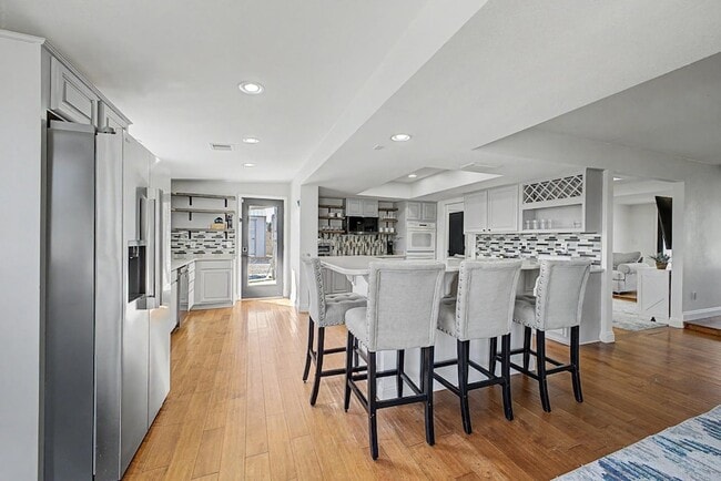 Building Photo - 6315 E Delcoa Ave