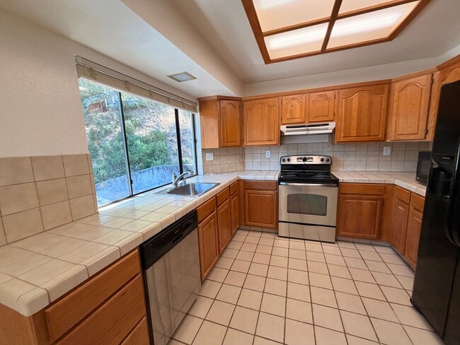 Building Photo - 17106 Shady Ln Dr