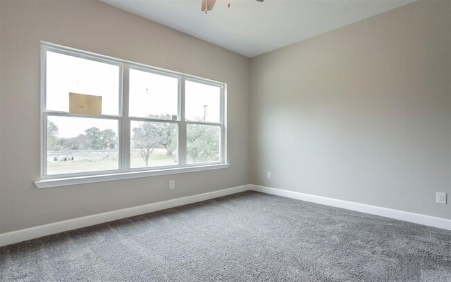 Building Photo - 2718 Leslie Ln