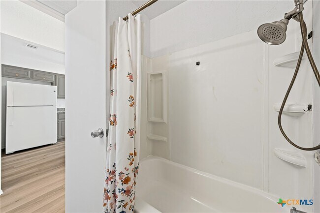 Building Photo - 2313 A Paul Revere St