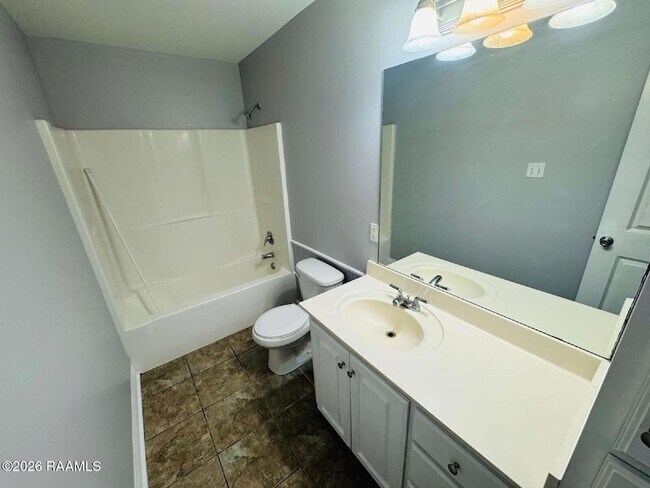 Building Photo - 127 Country Living Dr