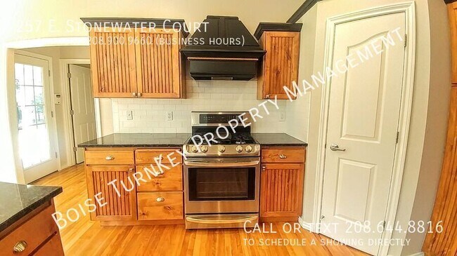 Building Photo - 257 E Stonewater Ct