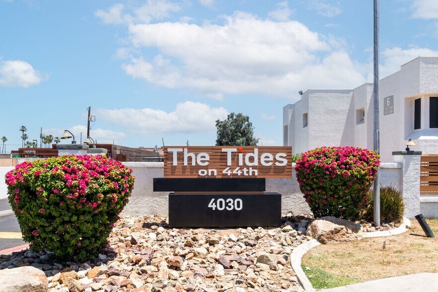 Tides on 44th 4030 N 44th Ave Phoenix AZ 85031 Apartment Finder