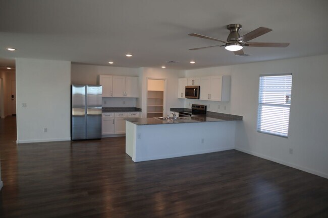 Building Photo - ~Pristine 2024 Luxury Home with Majestic Mountain Views~