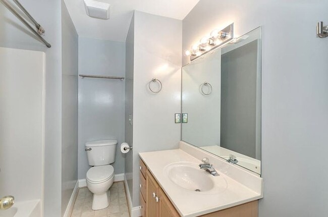 Building Photo - 1103 Druid Ave