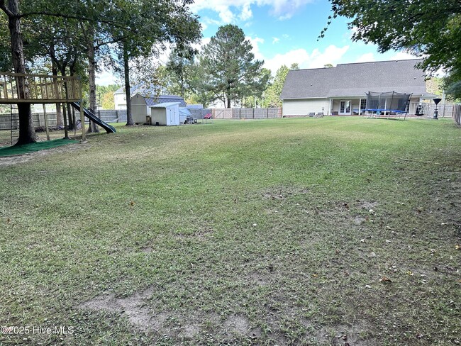 Building Photo - 304 Chisholm Trail