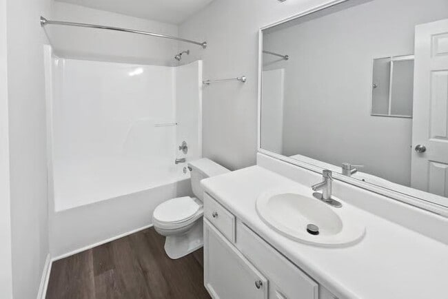Building Photo - 6810 Ironwood Cir