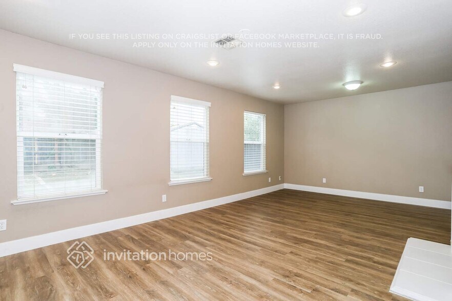 Building Photo - 823 Marsh Creek Dr