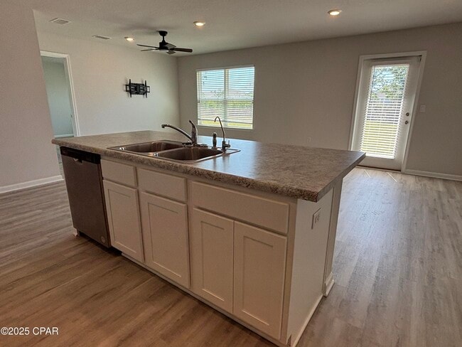 Building Photo - 6580 Slabinski Ln