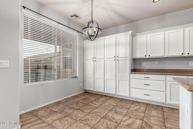 Building Photo - 16435 N 152nd Ln