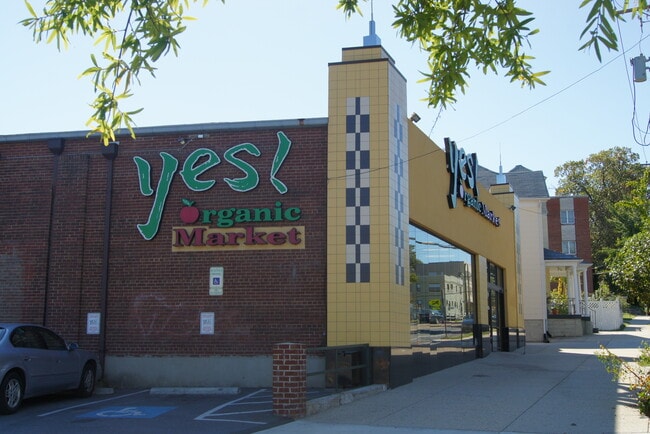 Building Photo - 1041 Taussig Place Northeast