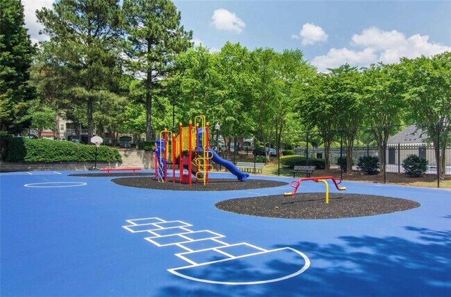 Building Photo - 9200 Roberts Dr