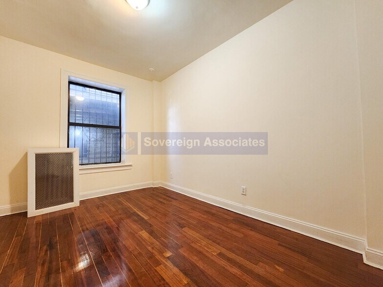 Building Photo - 260 Convent Ave