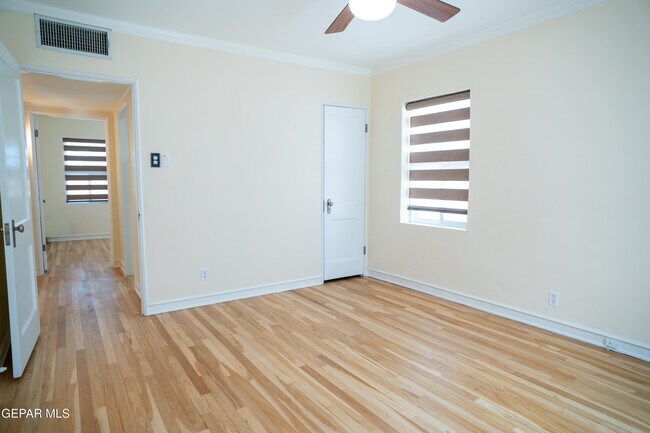 Building Photo - 1211 Mesita Dr