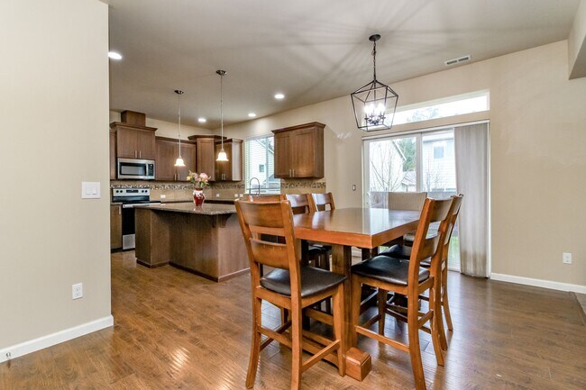 Building Photo - Beautiful Home in Highly Sought After Yelm...