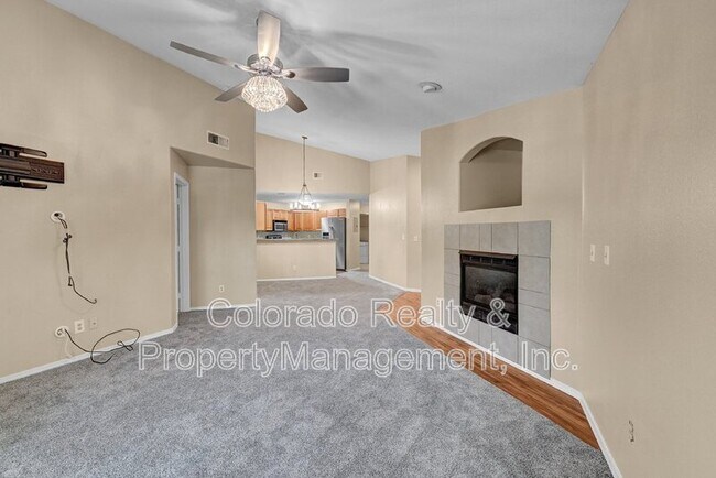 Building Photo - 8601 E Dry Creek Rd