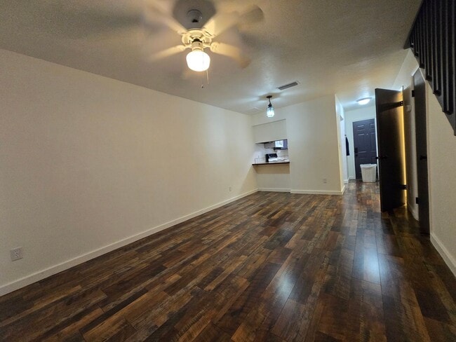 Building Photo - 2/1.5 in Foxmoor!