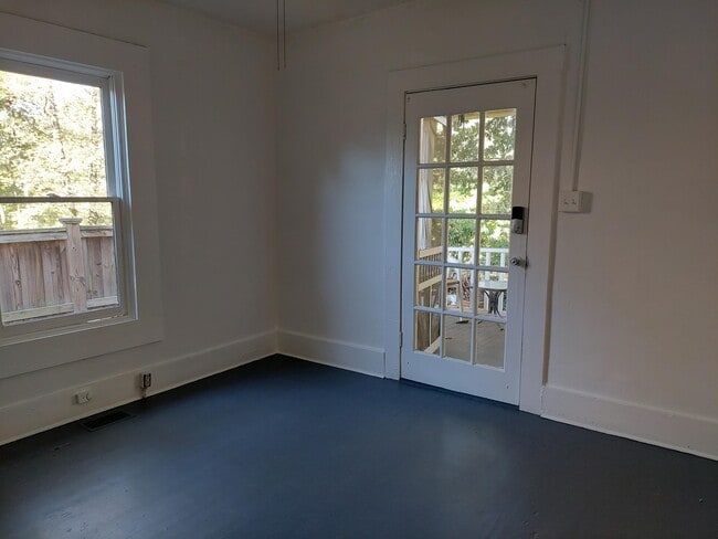 Building Photo - 547 Atlanta Ave SE