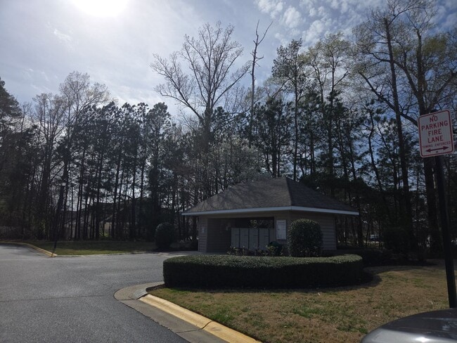 Building Photo - Virginia Beach living at its BEST!