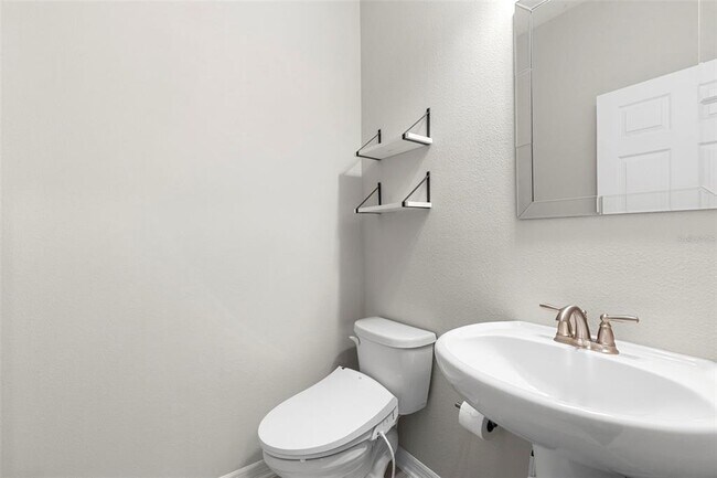 Building Photo - 7537 Pool Compass Loop