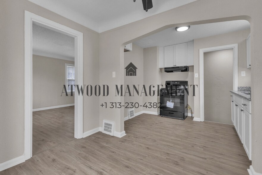 Building Photo - This beautifully updated 3-bedroom, 1-bath single-family home is ready for move-in!