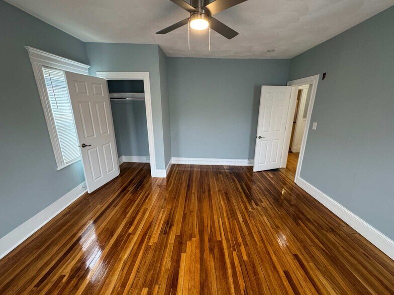 Building Photo - 35 Cameron Ave