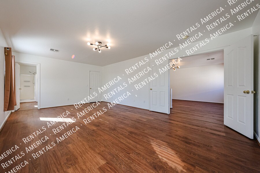 Building Photo - 6175 S Sharon Ct