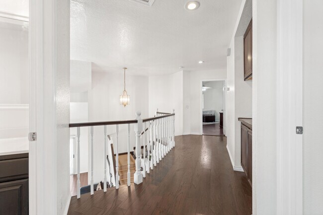 Building Photo - 45322 Pickford Ave