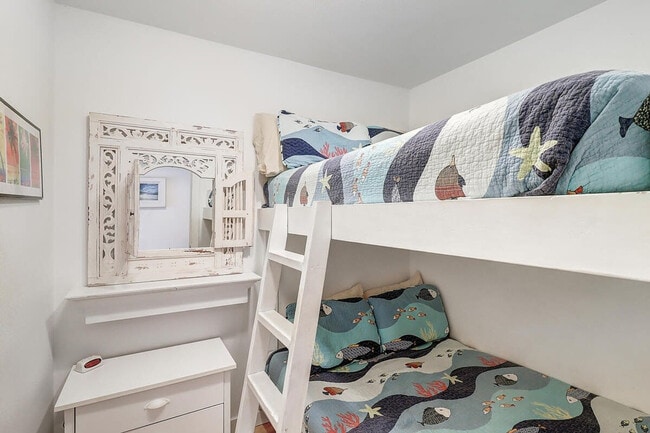 Building Photo - 2120 Eleventh Street-SI ID1023198P