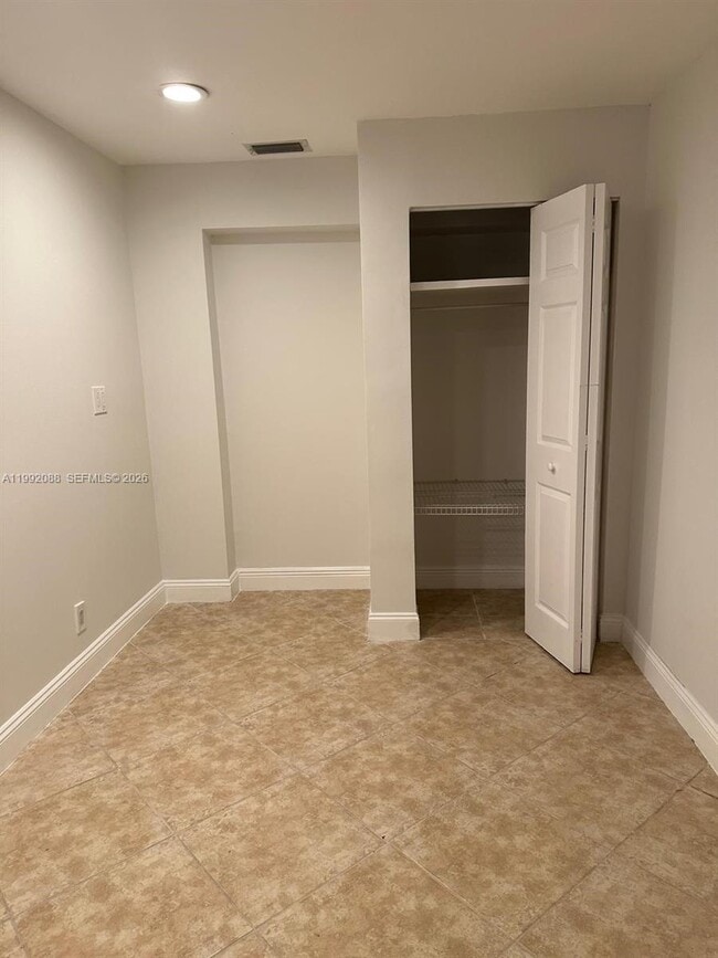 Building Photo - 2611 NE 8th Terrace