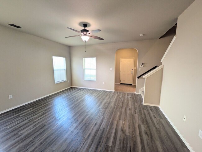 Building Photo - 5826 Grandwood Dr